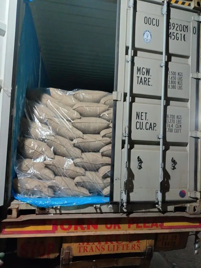 Jute bags in a lined 40 ft high-cube container on a trailer