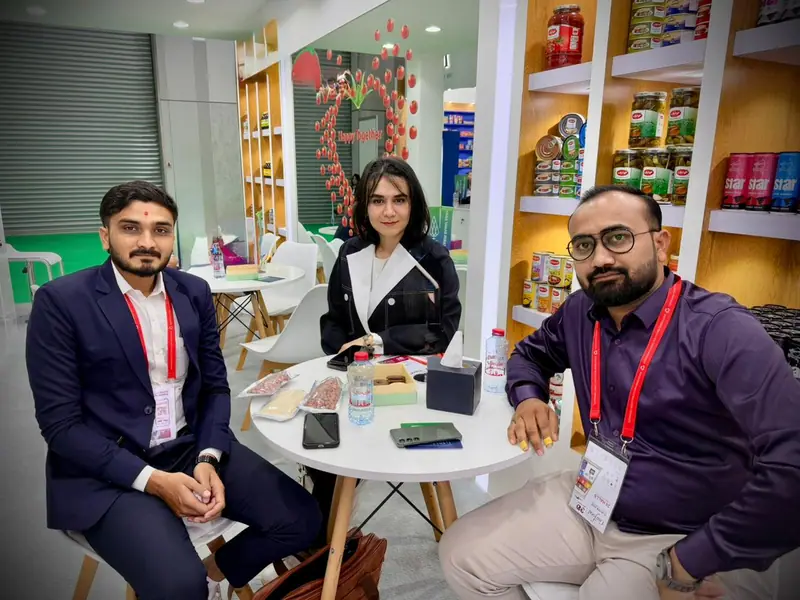 Meeting at a trade show stand