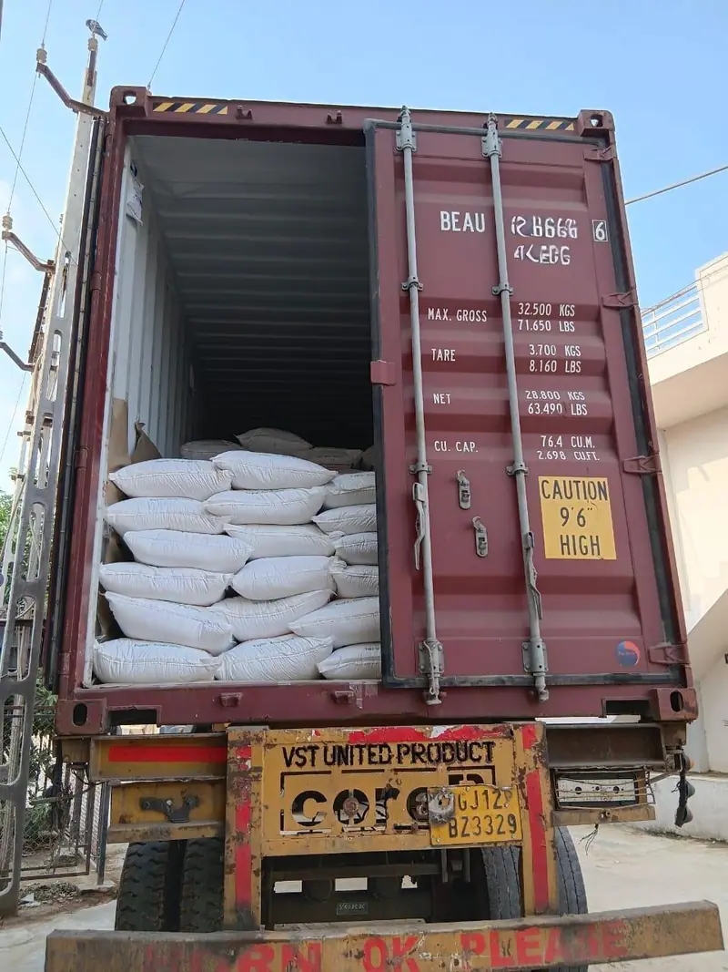 White PP bags loaded in a 40 ft high-cube container