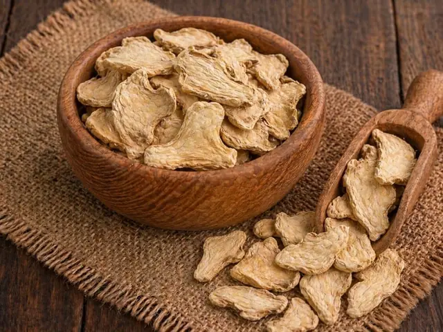Dehydrated ginger slices (ginger flakes) for export from India