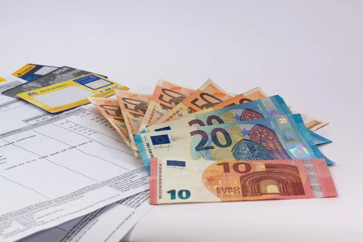 Payment and invoices in an LC vs CAD vs TT comparison