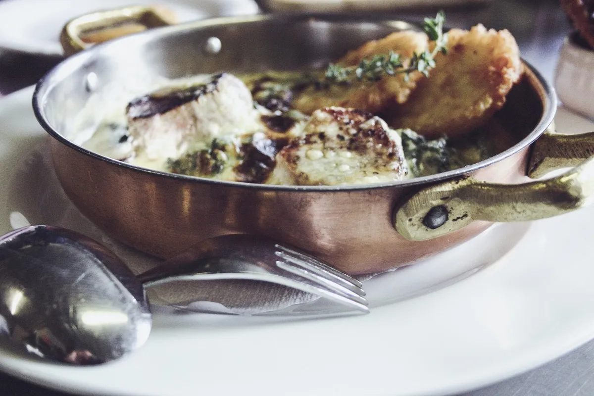 Dish in a sauce thickened with cornstarch