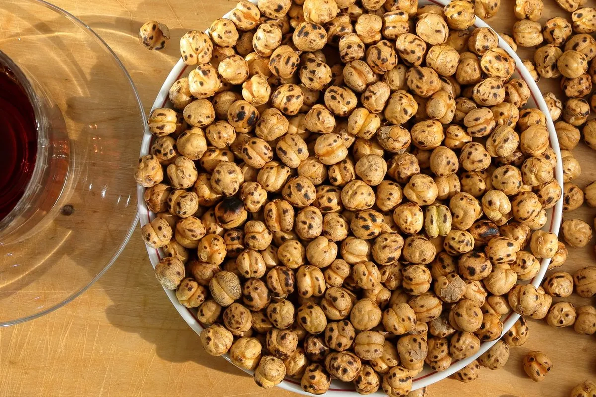 Roasted desi chana chickpeas in a glass bowl