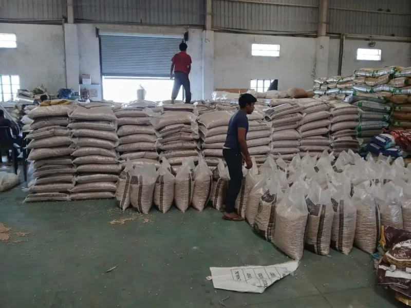 Warehouse stock check for food traceability