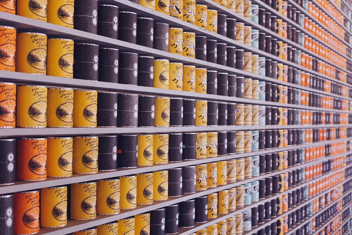 Packaged food on a retail shelf, subject to food import labelling rules