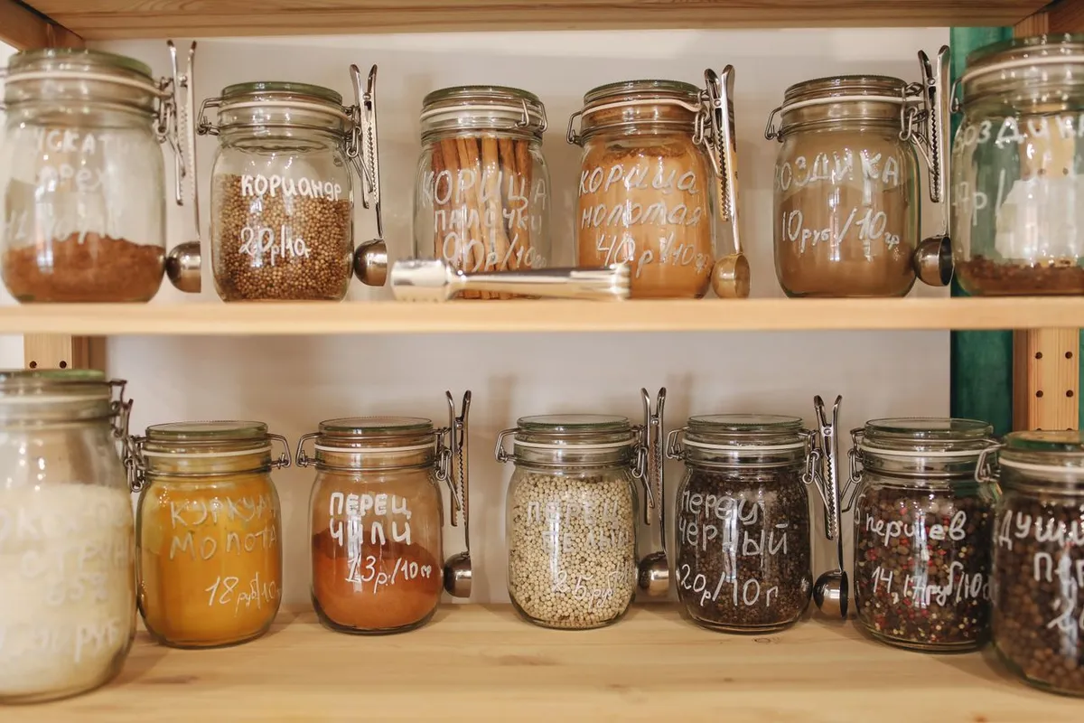 Jars of seeds and pulses for private label sourcing