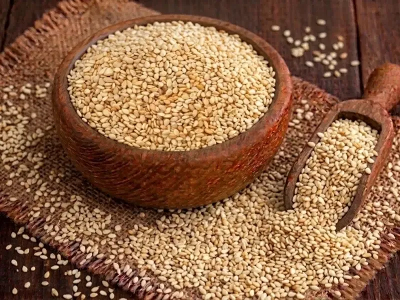 Natural sesame seeds used as sesame seeds for oil crushing